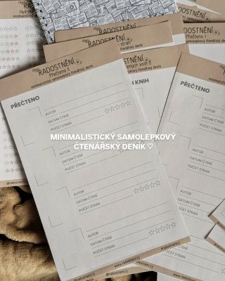 • Největší novinka už je samozřejmě na e-sh♡pu. Čtenářský deník, stránky k nalepování, vkladové samolepkové archy i desky...